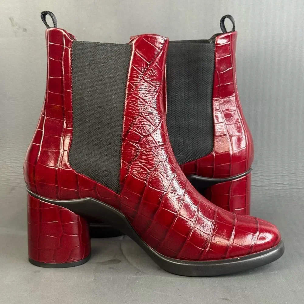 Ecco introducing sculpted