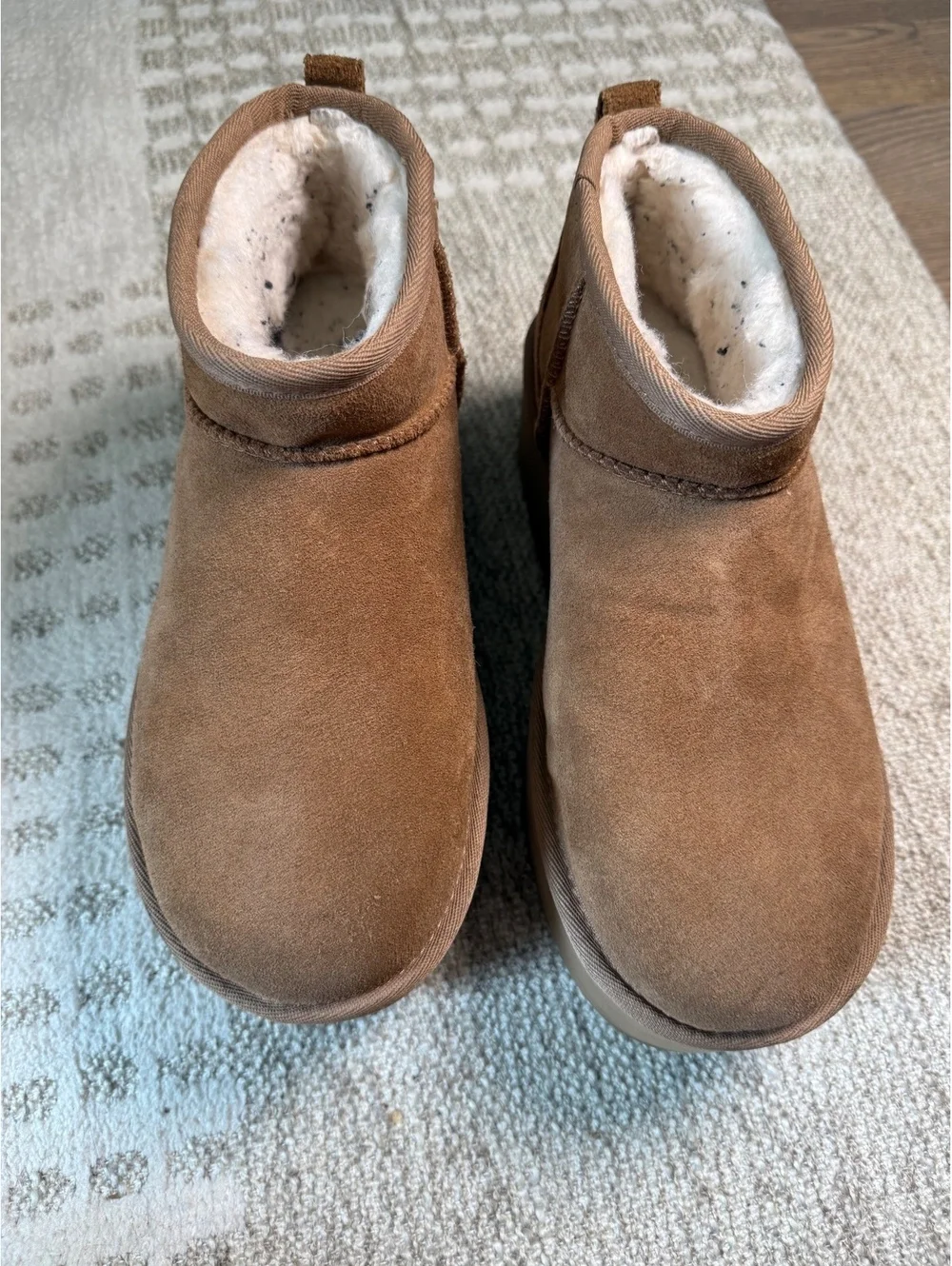 UGG Women's Ankle Boots with Platform Sole in Brown Suede
