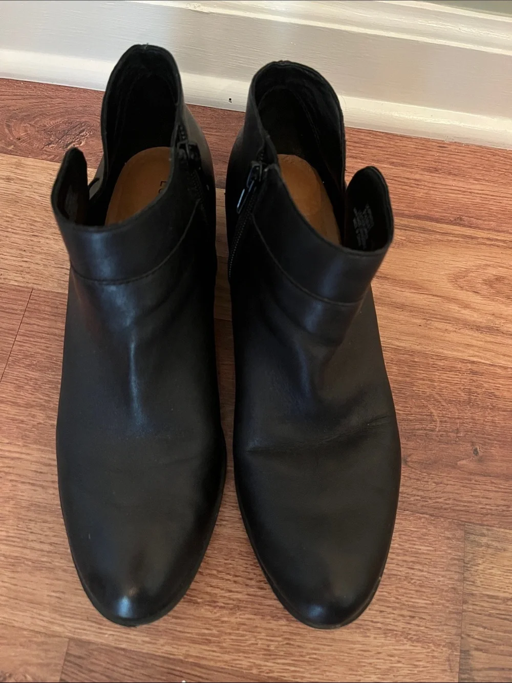 Lucky Brand women’s Black Leather Ankle Booties
