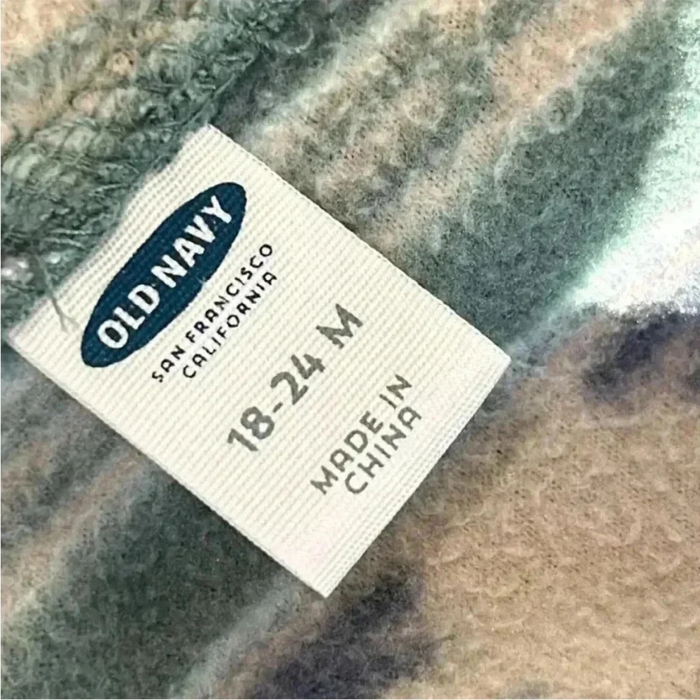 Old Navy Cozy Green and Blue Geometric Sweatshirt