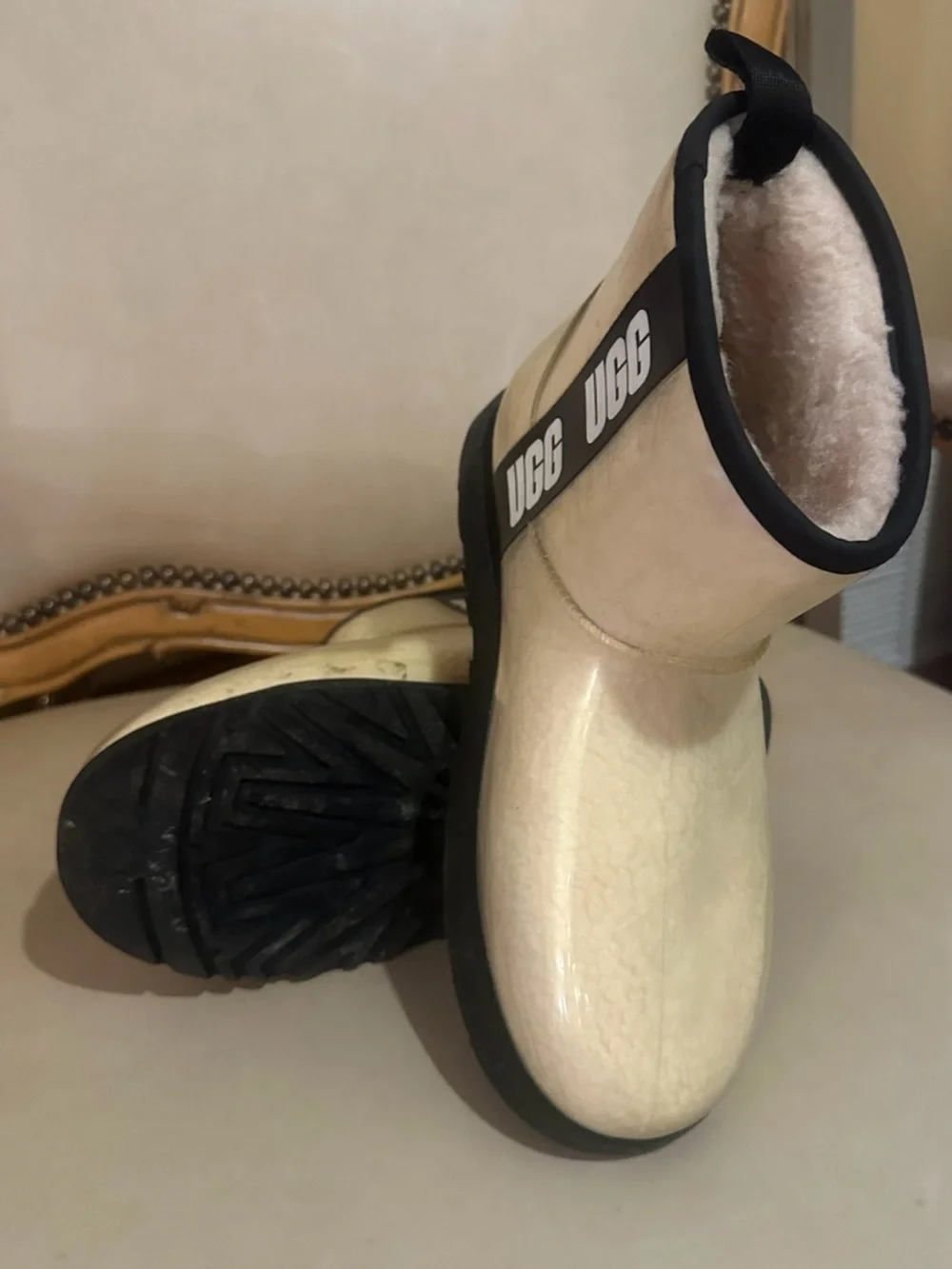 UGG Classic Clear Mini Boots Natural/Black Waterproof Size 9