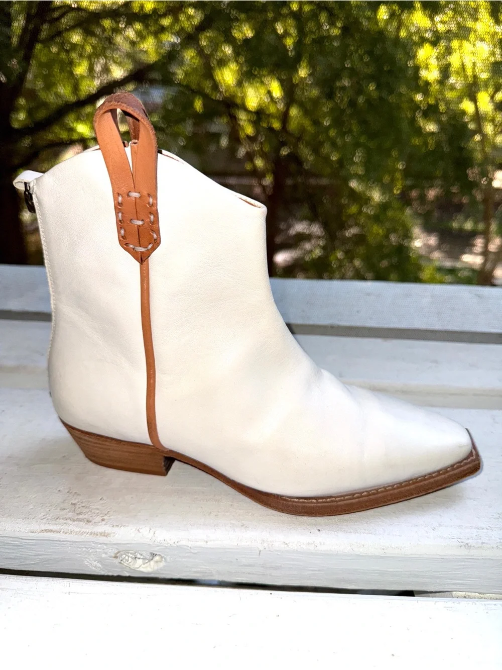 Free People boot features