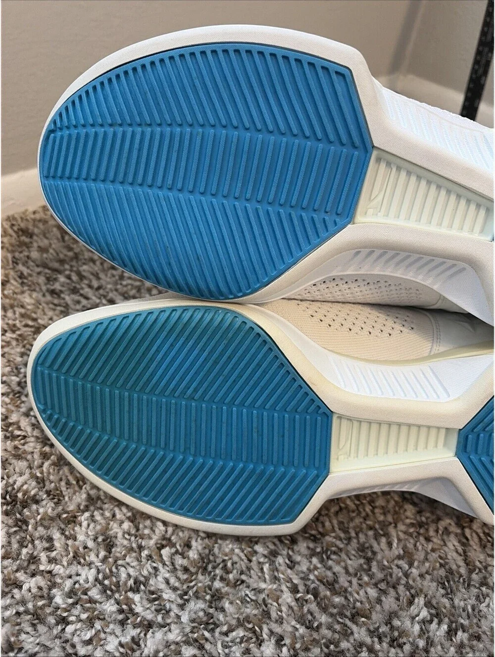 Brandblack crossover white