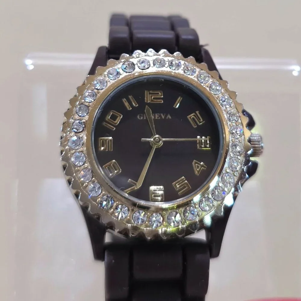 Geneva women gold