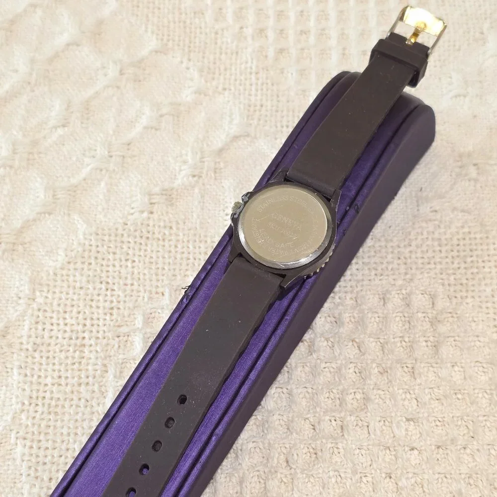Geneva women gold