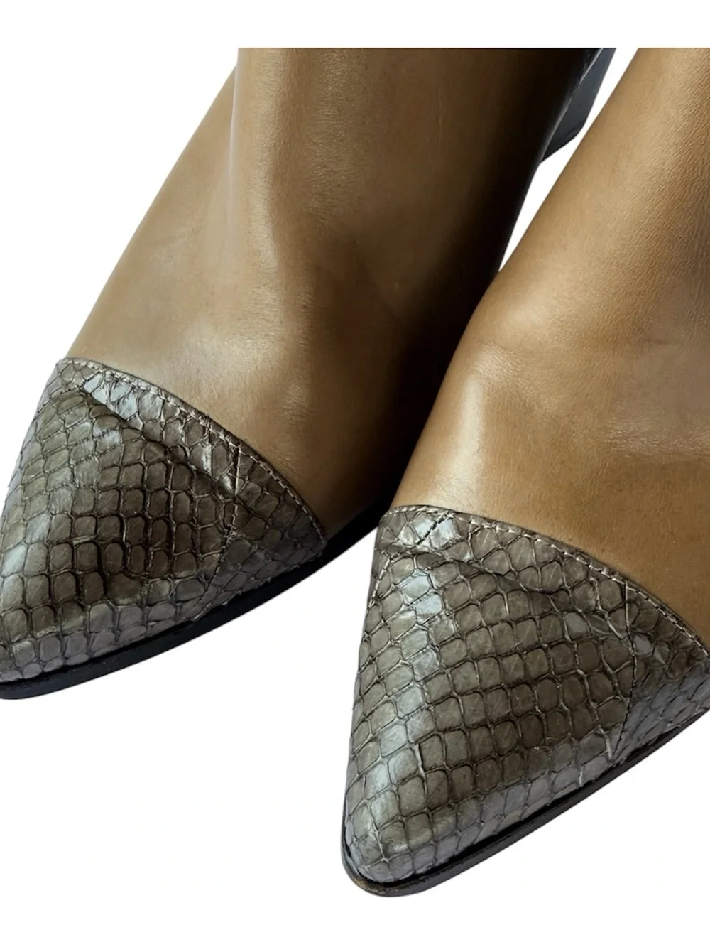 Donald J. Pliner chic taupe
