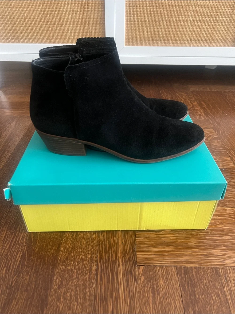 Jack Rogers Black Suede Bailee Scallop Suede Ankle Boot Size 10