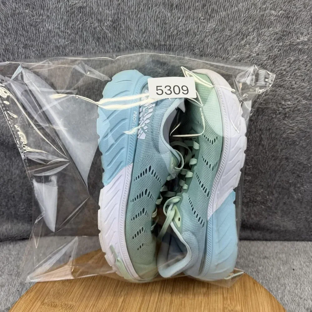 Hoka One One hoka one