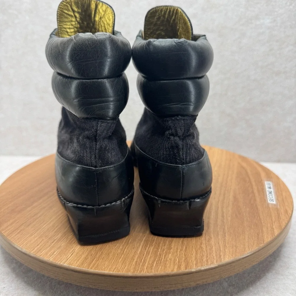 Escada toes footwear
