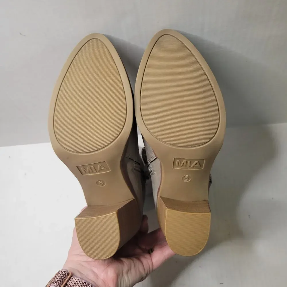 NWT Mia Dusky Grey Western Classic Casual Chunky Heel Bootie Ankle Boots Size 6
