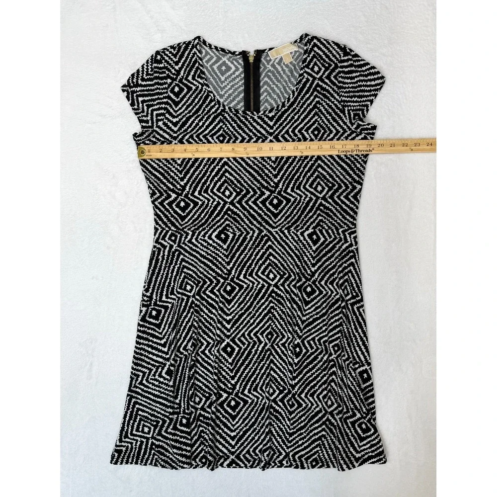 Michael Kors Women's Size Large Black & White Jersey Dress Stretch Flare