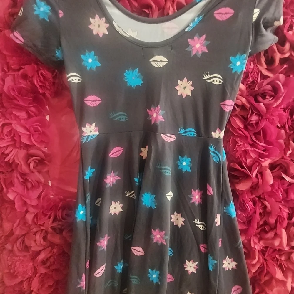 Say What Girls Size Large 10/12 Grey with Flowers on it in different colorsLike