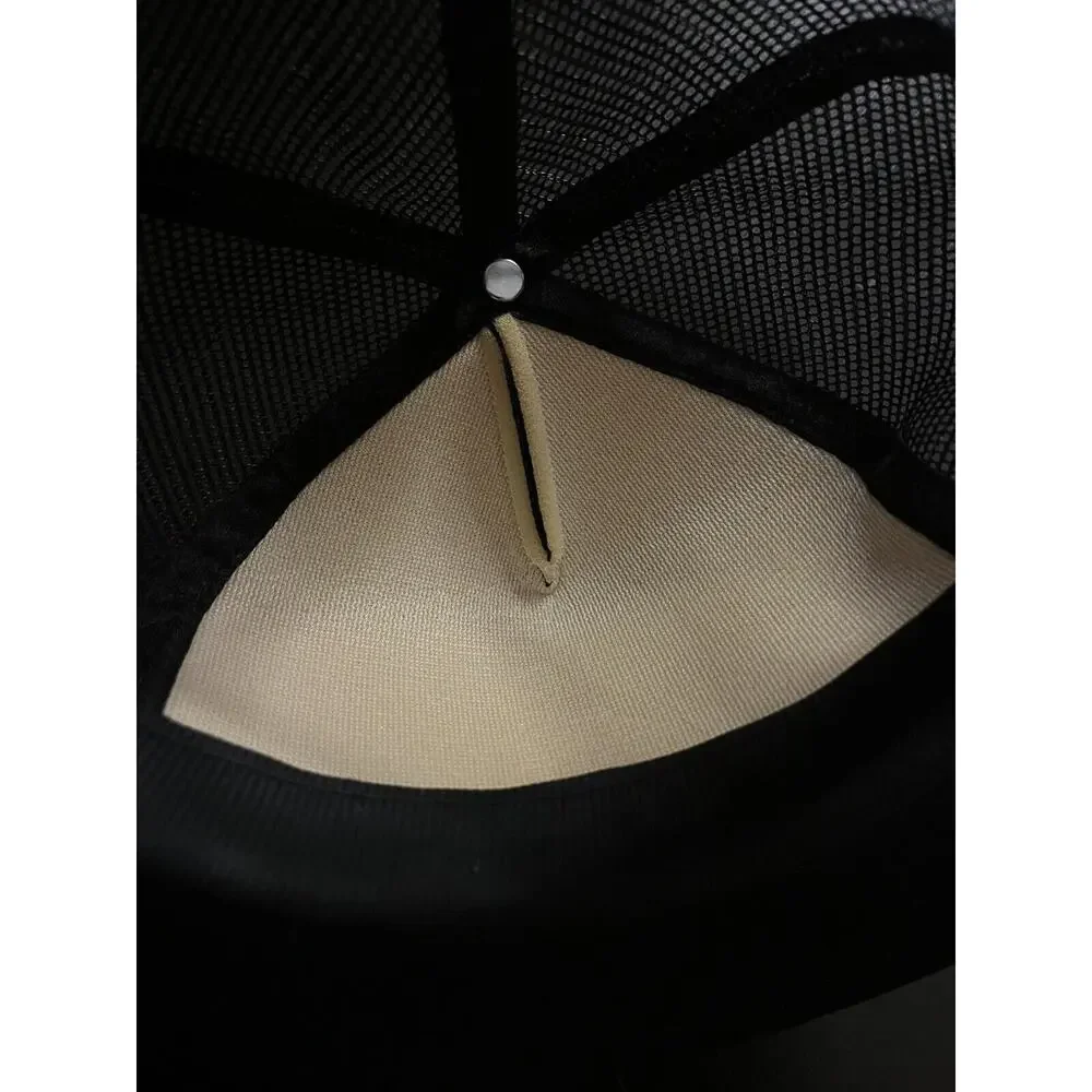Unbranded relaxed closure canada