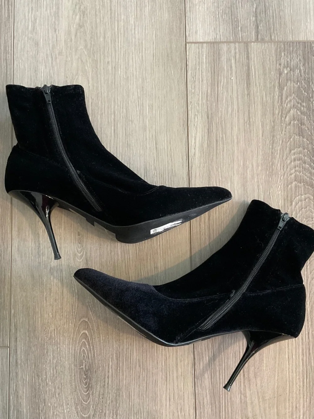 Jeffrey Campbell booties toe