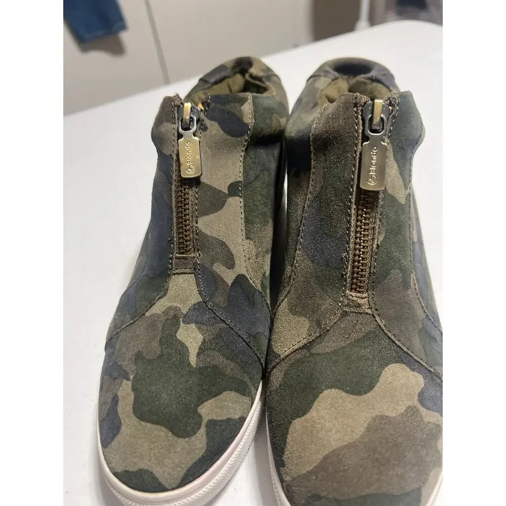 Blondo Waterproof Camo Booties Size 8