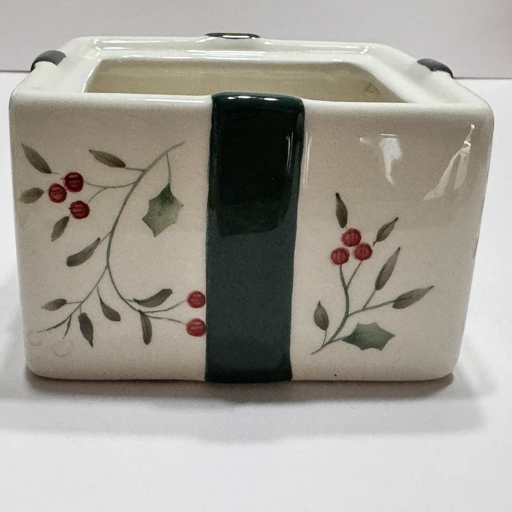Pfaltzgraff Winterberry Candy Box Trinkets Tea Box Lid Berries Bow Christmas
