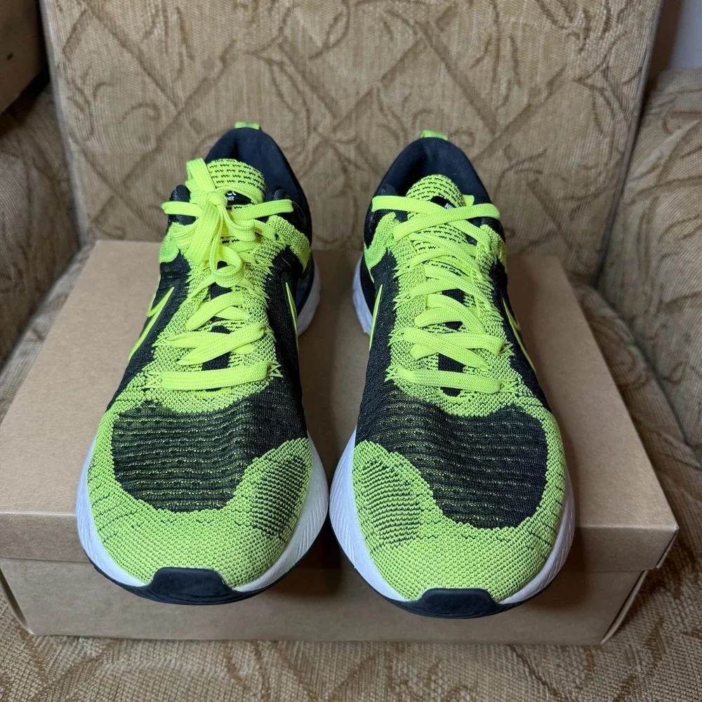 Nike React Infinity Run‎ Flyknit 2 Running Shoes Men's Size 11.5 CT2357 700