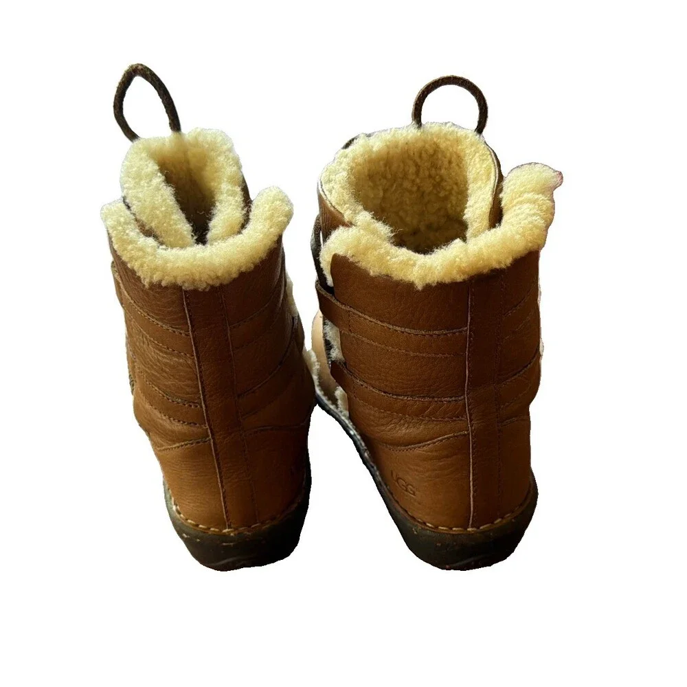 UGG caspia style