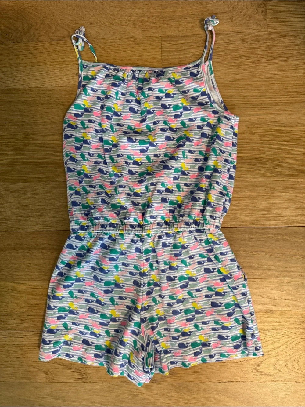 Vineyard Vines cute sleeveless