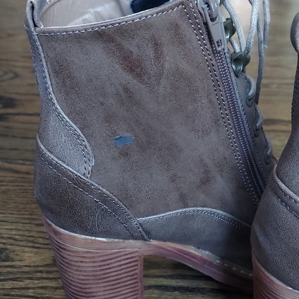 Lace-up ankle bootie with zipper closure - brown/taupe - size 7