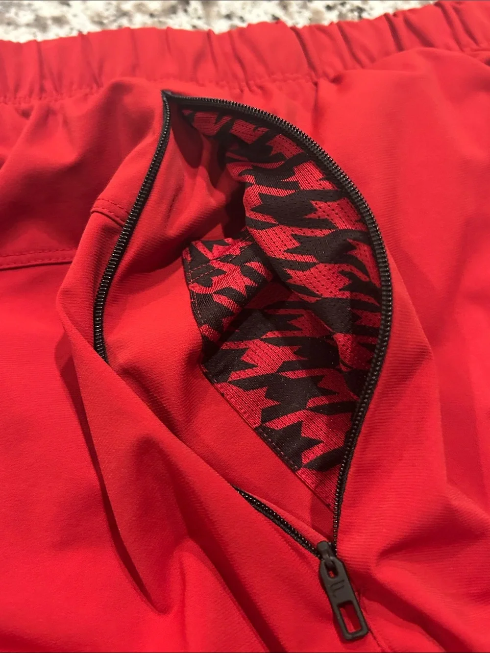 Fabletics The One Short Men's XL Red Holly Berry Athletic 5 inch Inseam Gym2Swim
