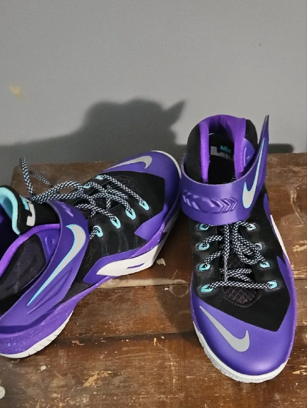 Nike light cushioned