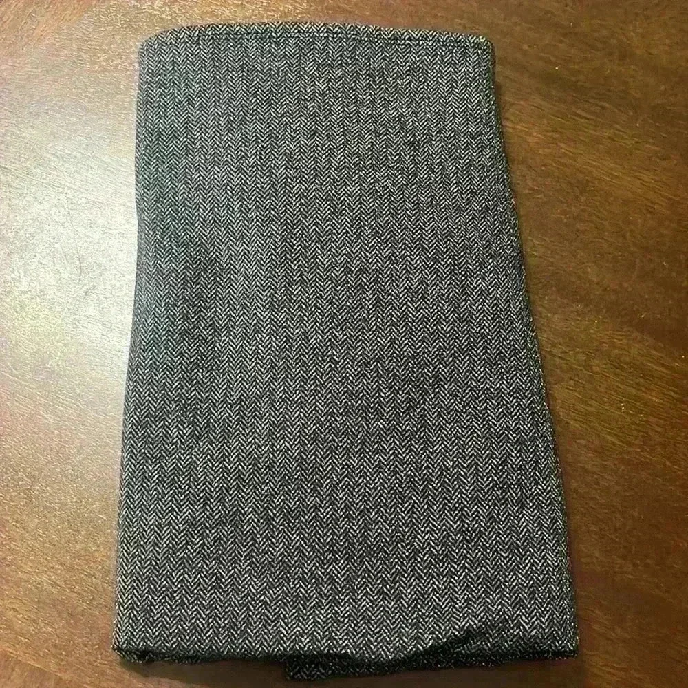 Lululemon Customizable Snap Scarf