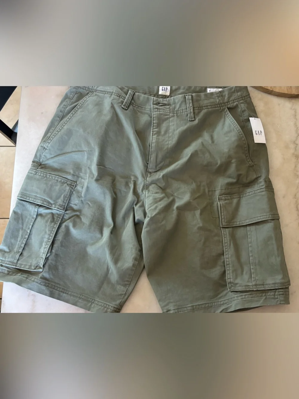 GAP 11” Cargo Shorts Mens