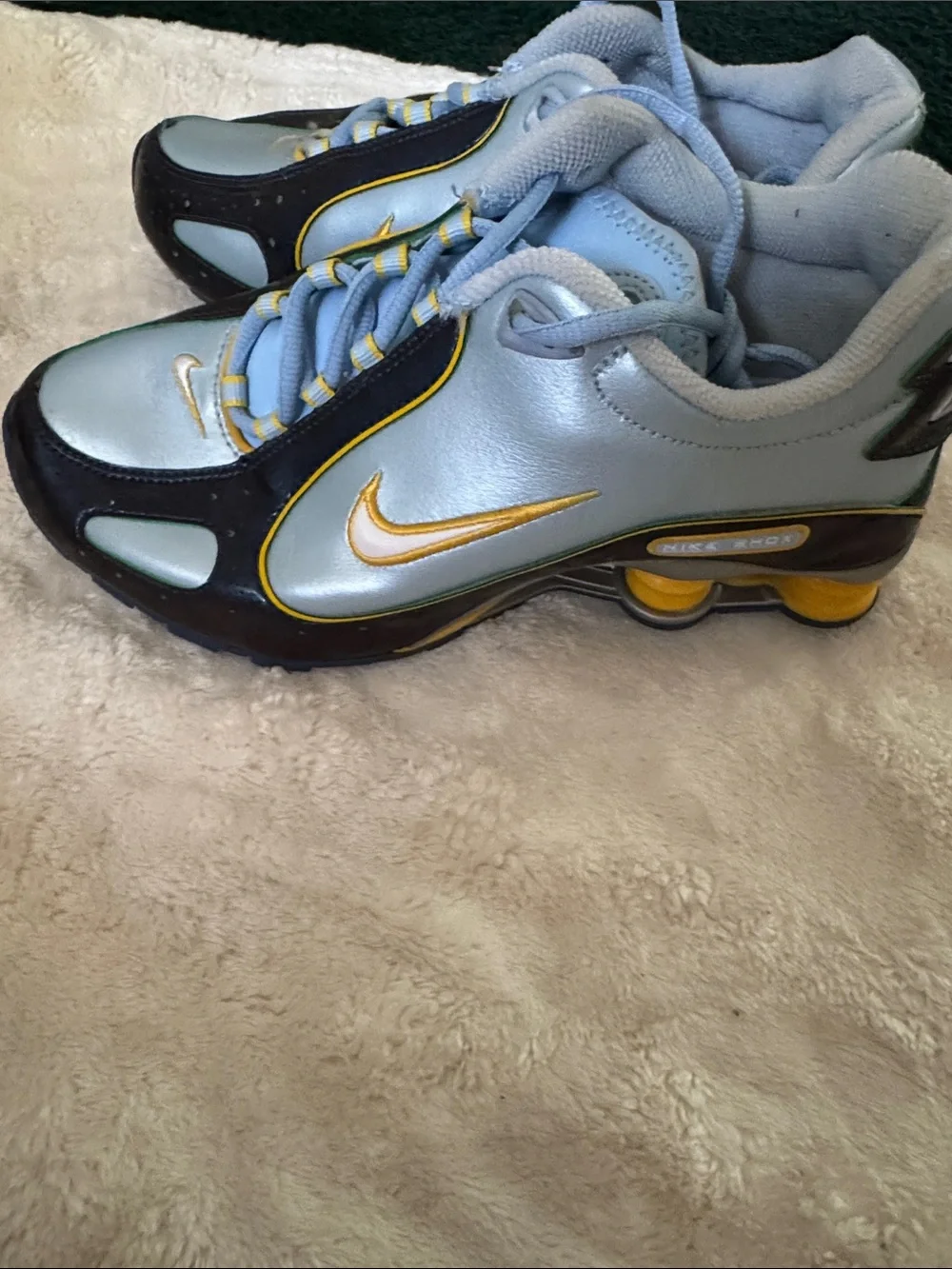 Nike shox youth