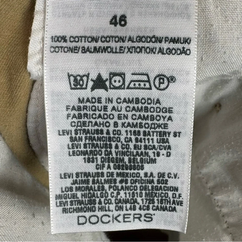 Dockers Tan Flat Front Shorts Classic Style Men’s 46 Dress Shorts Chinos Pleated