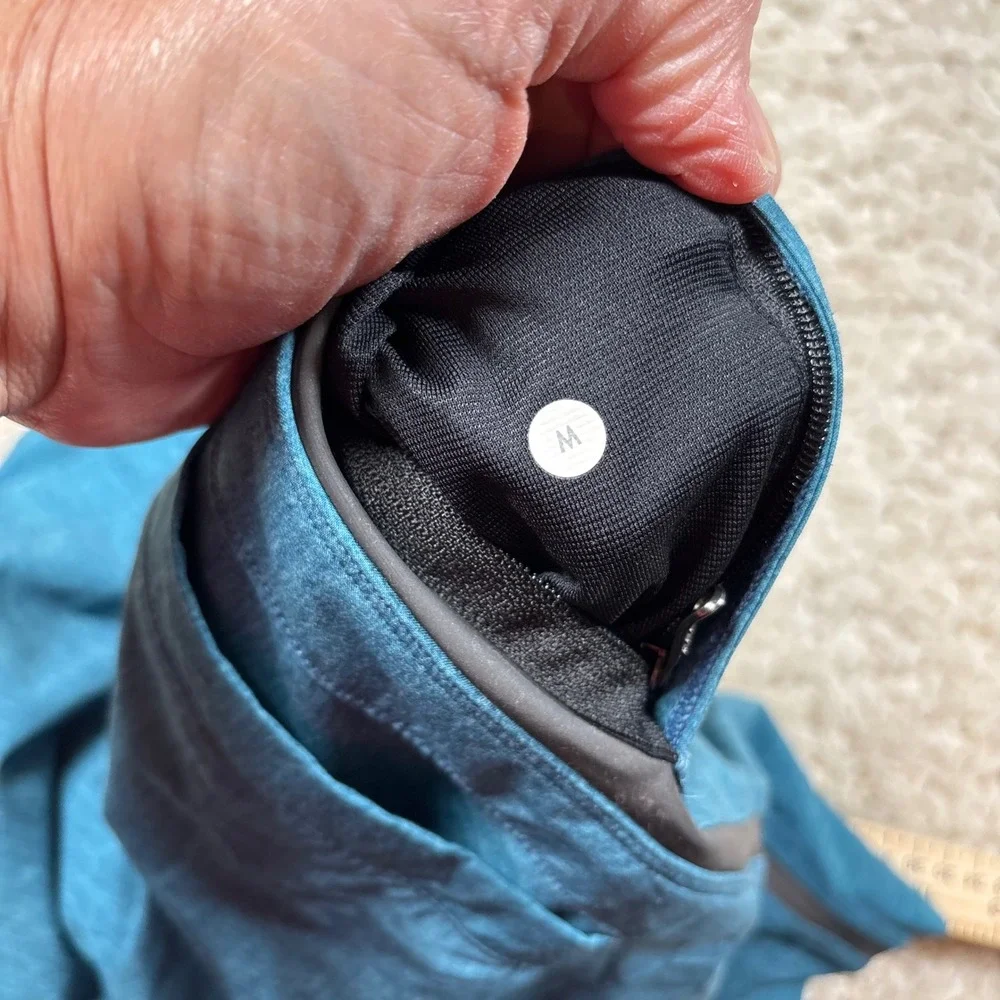 Lululemon Mens Athletic Shorts‎ Teal Blue Zipper Pockets Drawstring Size M