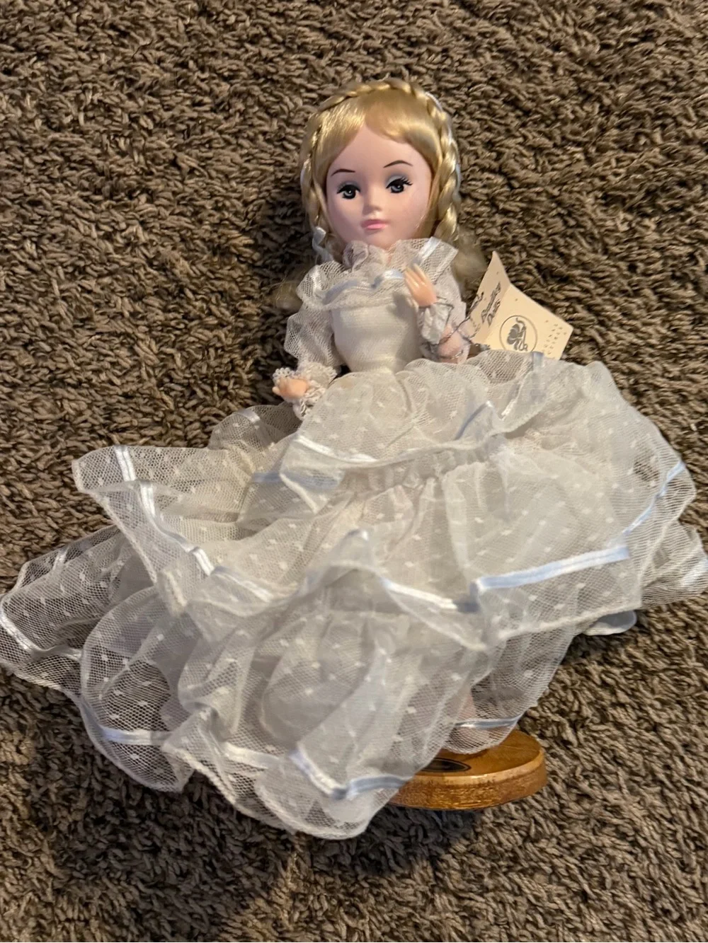 Bradley Dolls elegant blonde