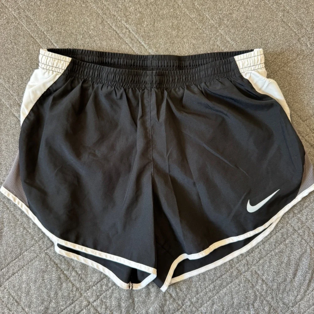 Nike‎ Dri-Fit Tempo Running Shorts Black White Womens Small
