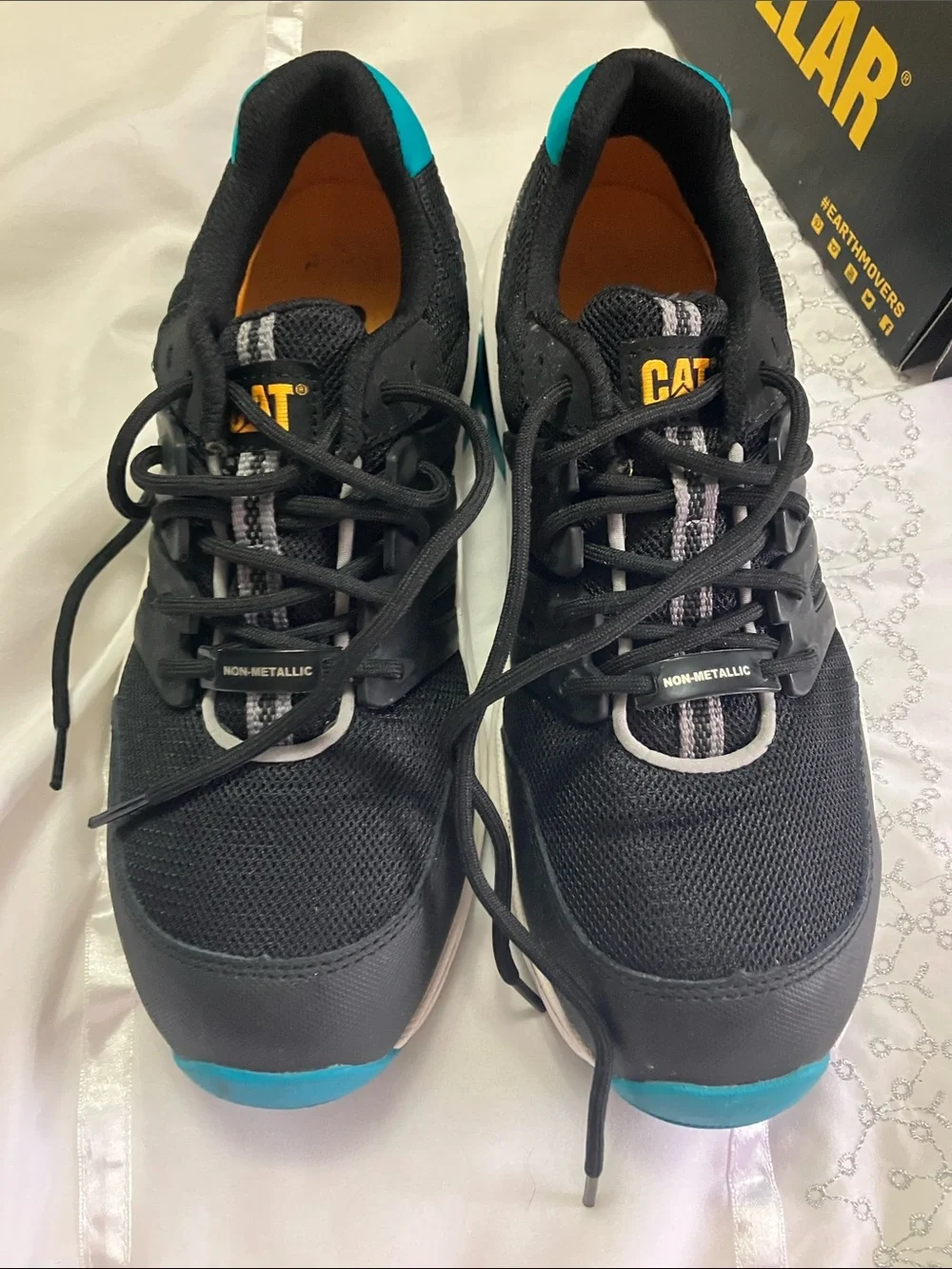 Caterpillar lightweight athletic