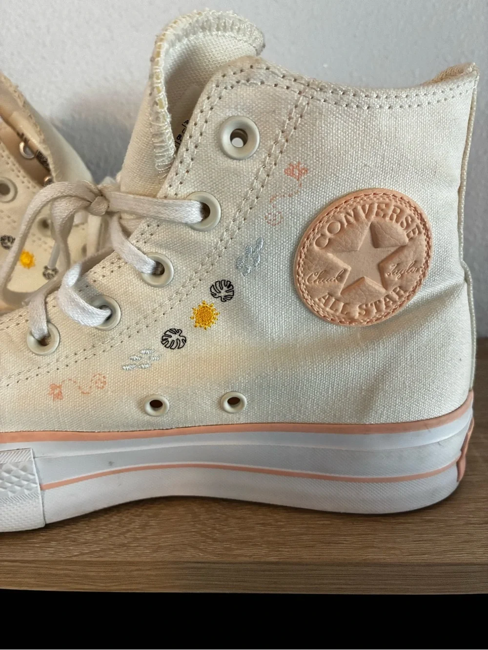 Converse super cute