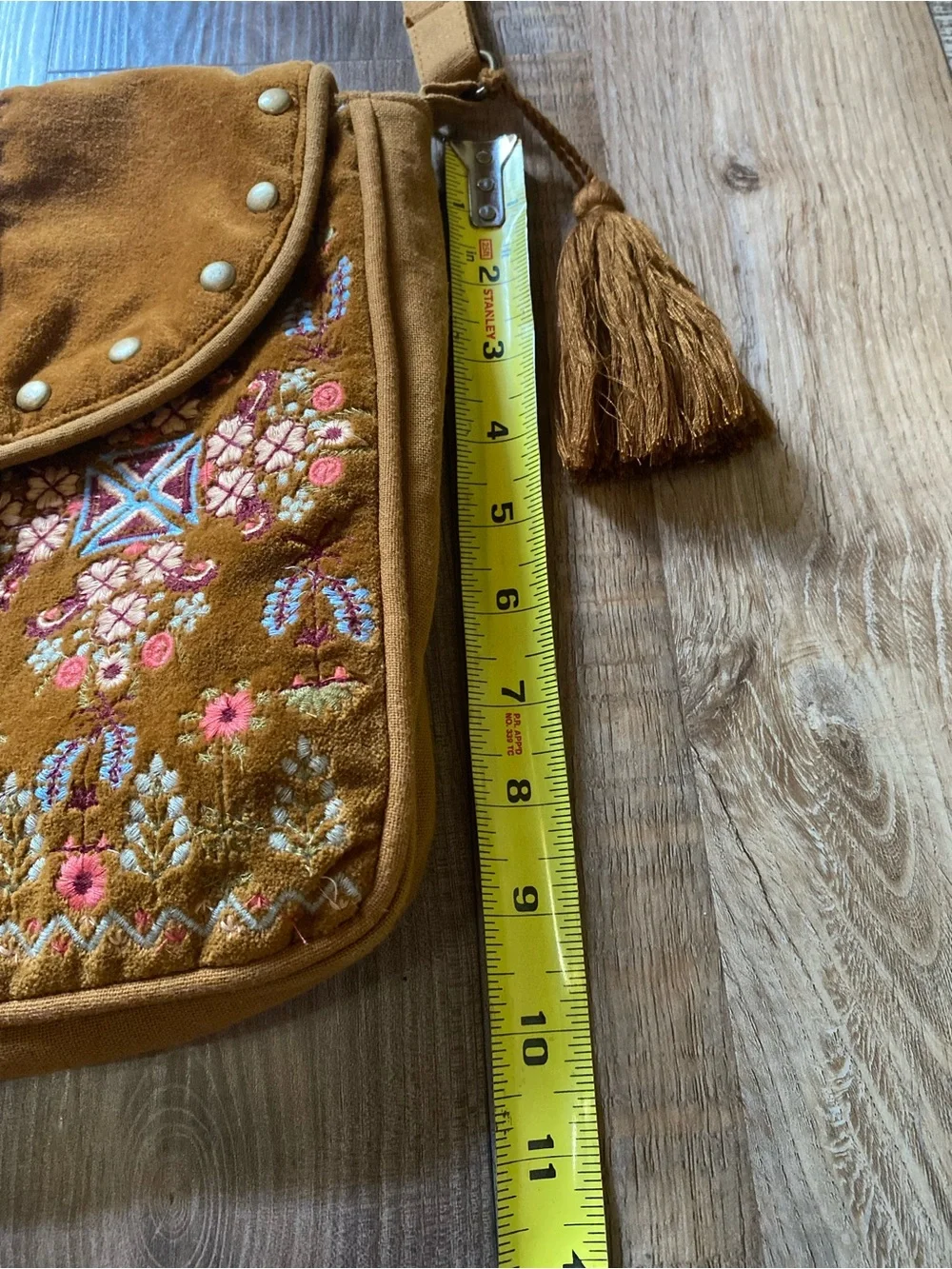 Source Unknown embroidered floral