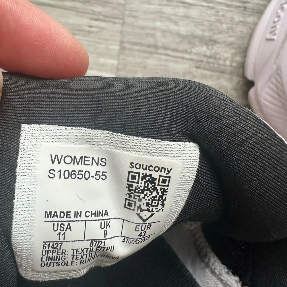 Saucony stylish athletic