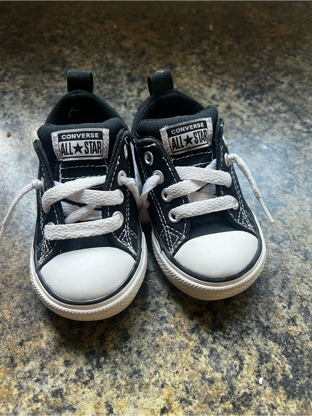 Converse classic low