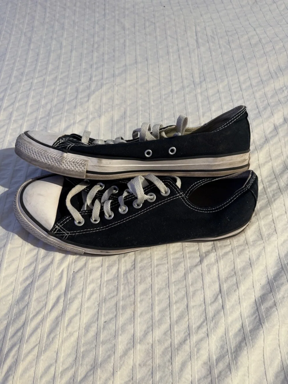 Converse classic low