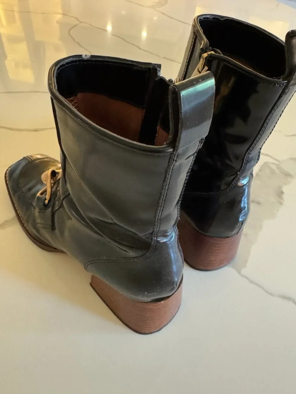 Steve Madden Loreen Black Boots with Gold Chain Detail, Size 8