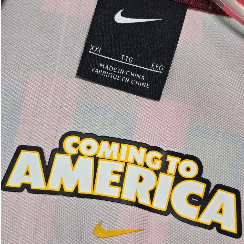 Nike me plaid film