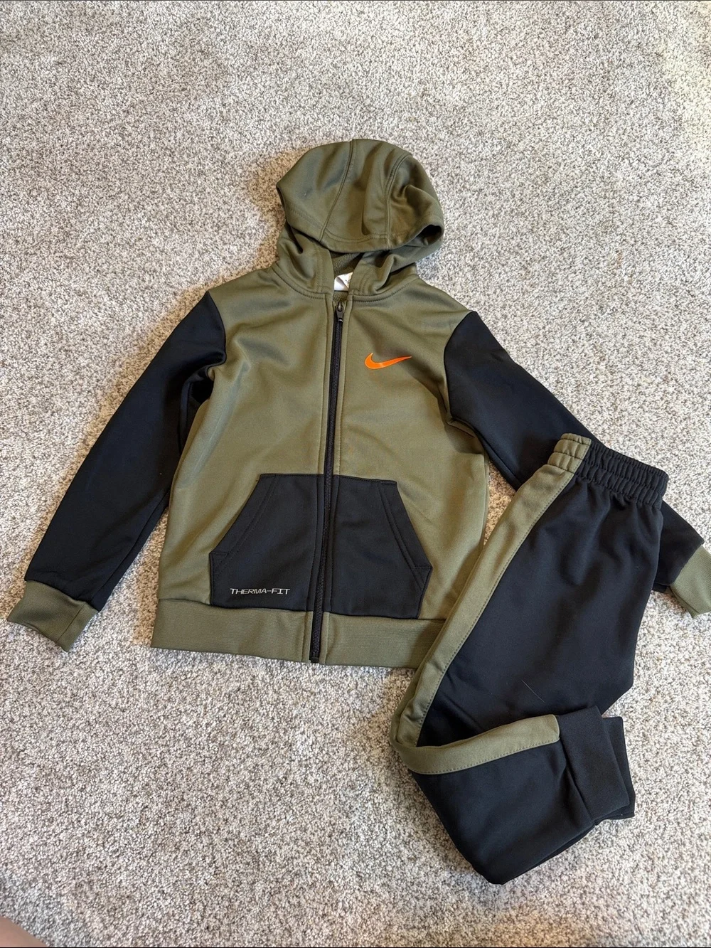 Nike Olive Green & Black Therma-FIT Hoodie and Joggers Set - S