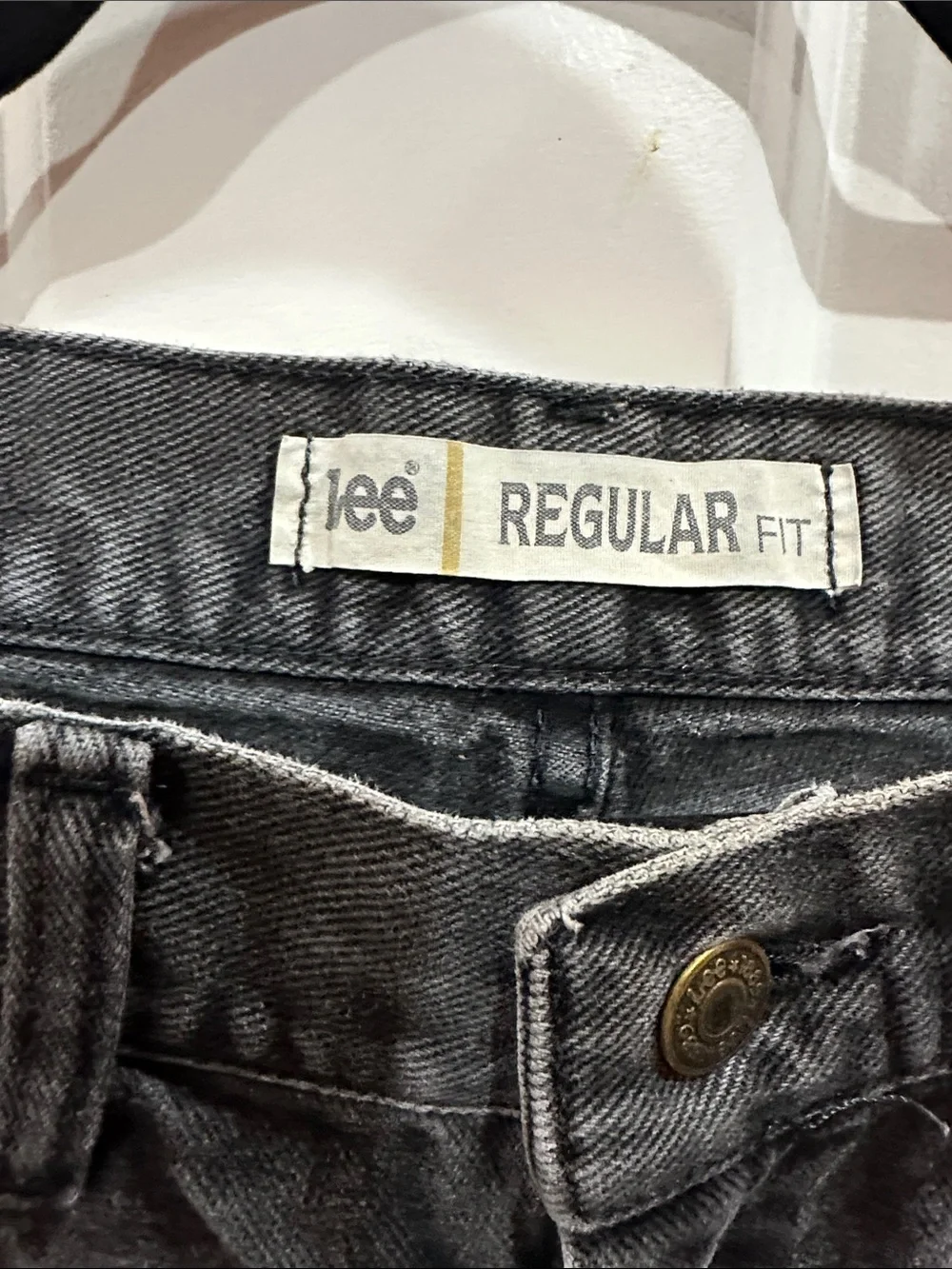 Lee Men's Relaxed Black Jeans size 34x32