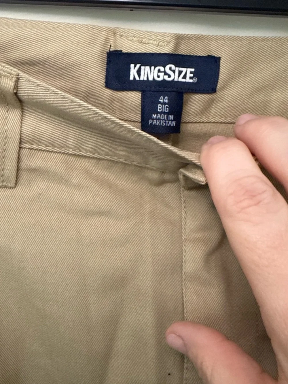 Men's Classic Khaki Pleated Shorts - Casual Everyday Wear