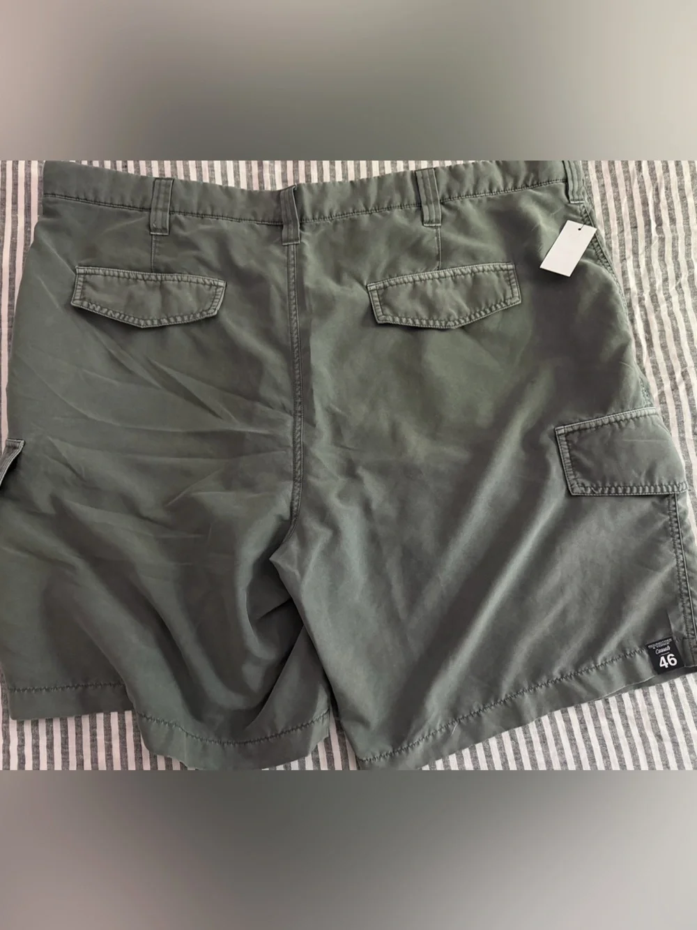 Roundtree & Yorke men’s big and tall Mauve-Brown and gray Cargo Shorts size 46