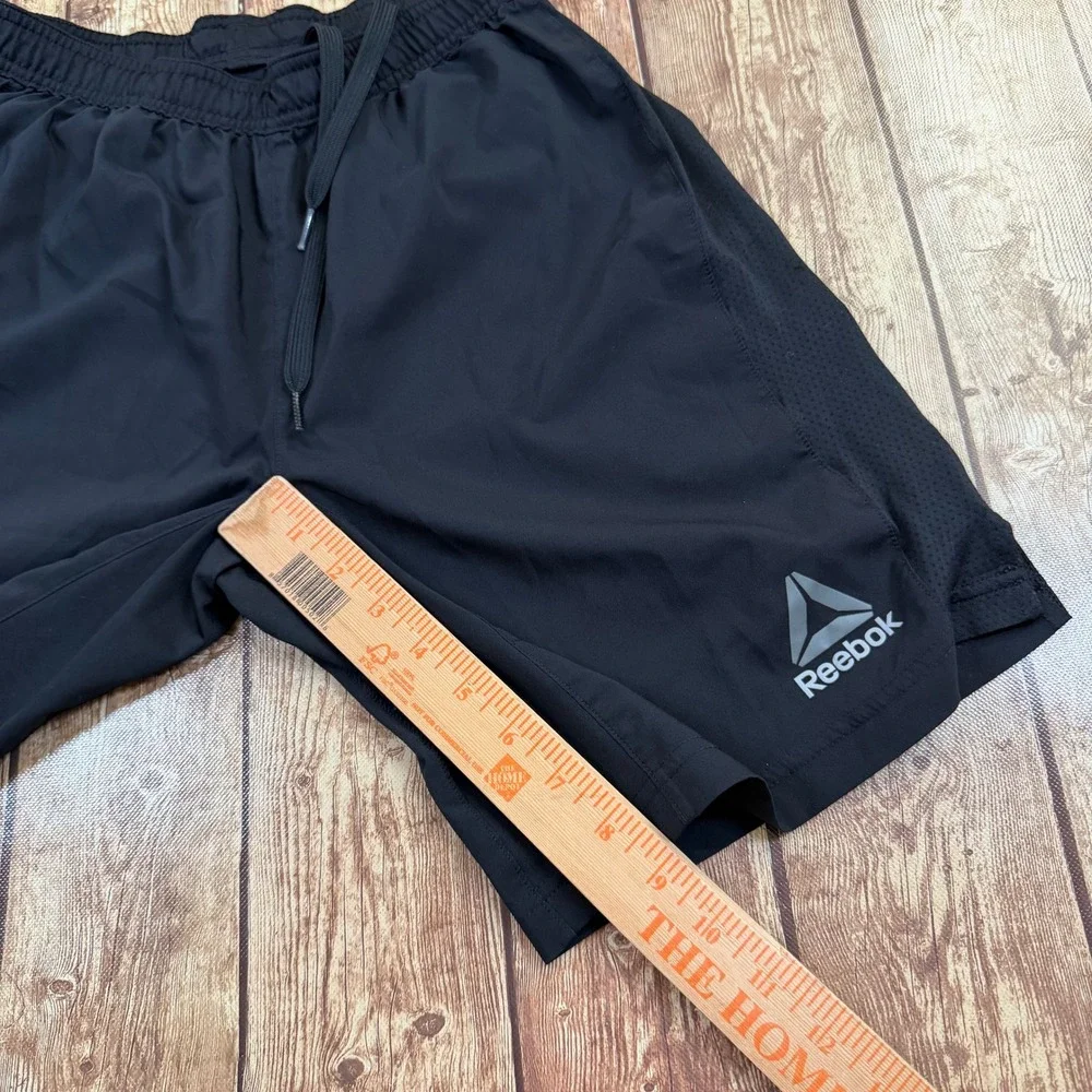 Reebok item excellent