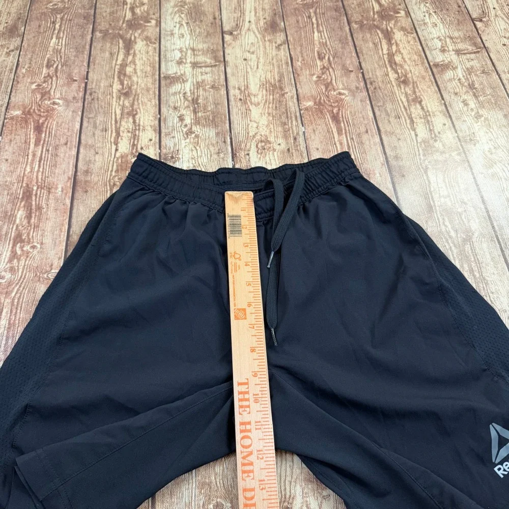 Reebok item excellent