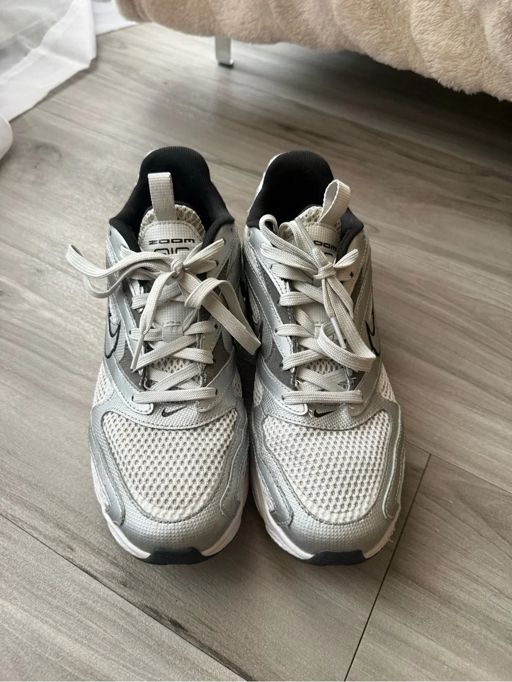 Nike Zoom Air Fire Photon Dust Metallic Silver Women's Size US 9 DR7852-001