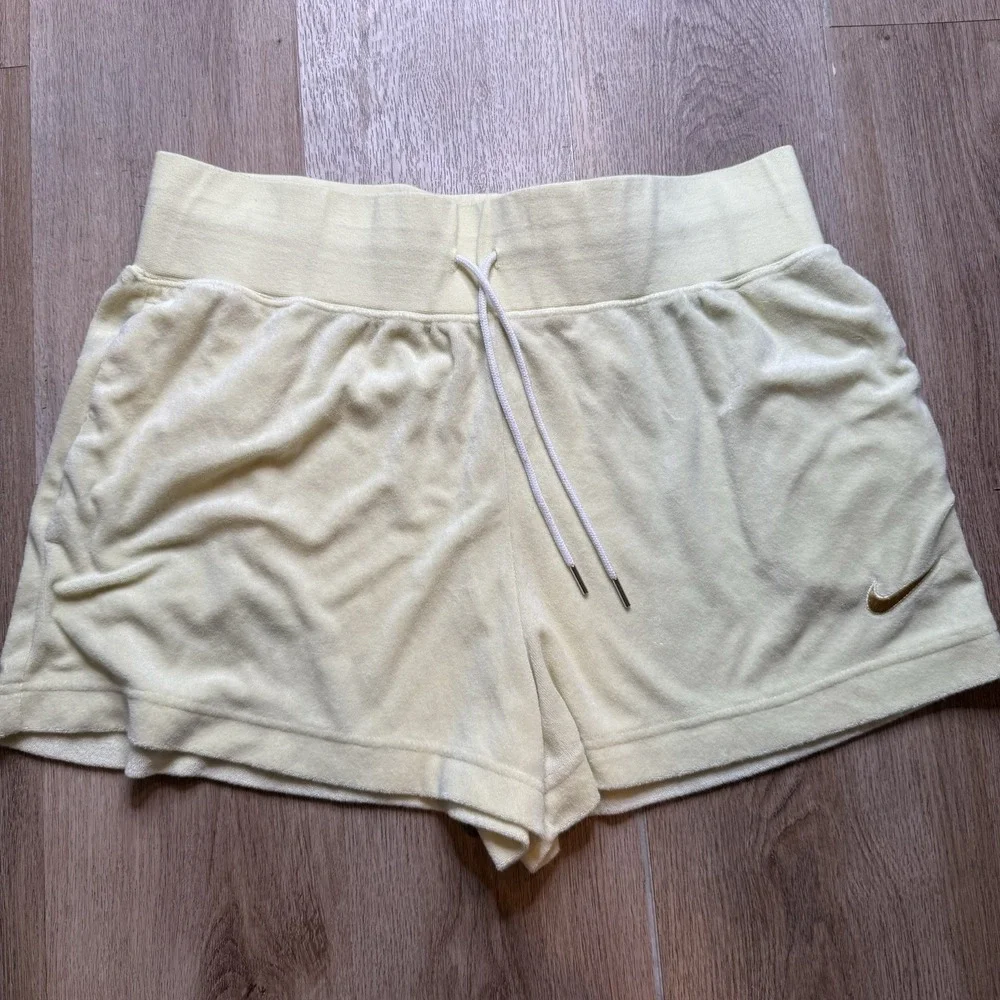 XL Nike Sportswear‎ Terry Cloth PE Shorts Citron Tint Wheat Gold Women's