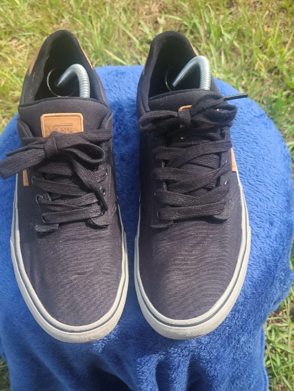 Vans Black Canvas Low-Top Sneakers with Tan Accents Mens Size 9.5